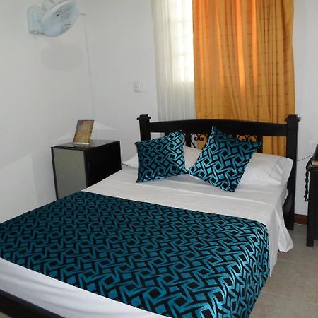 Hotel Colonial Pereira Bagian luar foto