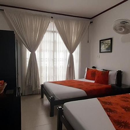 Hotel Colonial Pereira Bagian luar foto