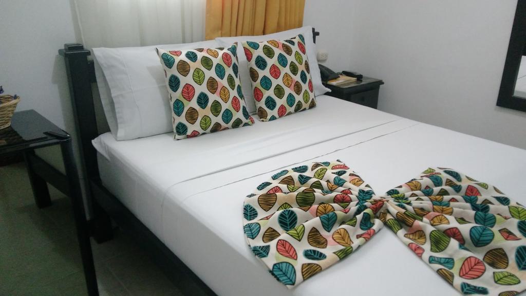 Hotel Colonial Pereira Bagian luar foto