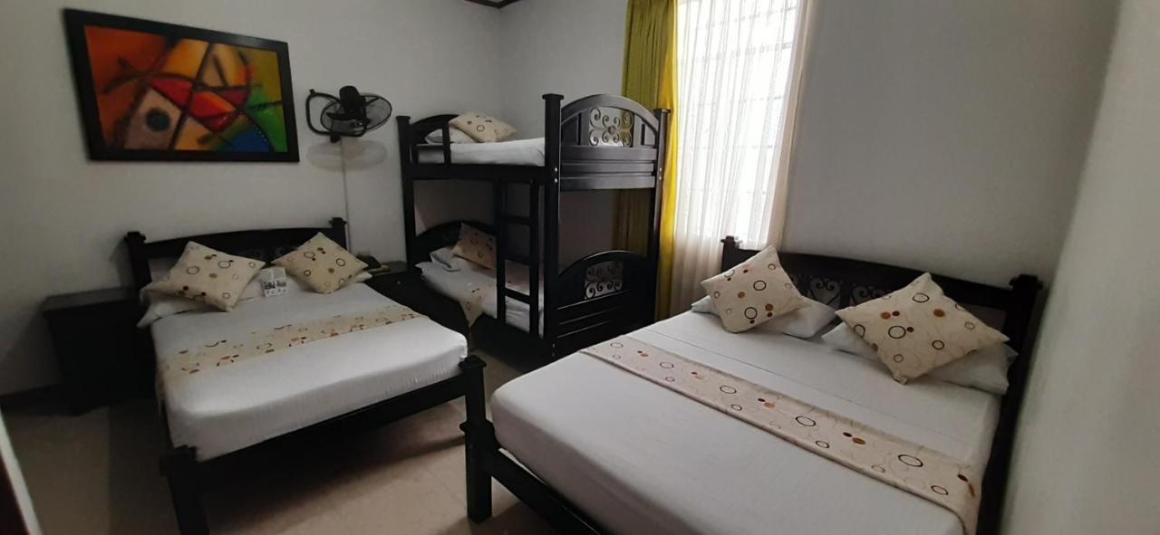Hotel Colonial Pereira Bagian luar foto