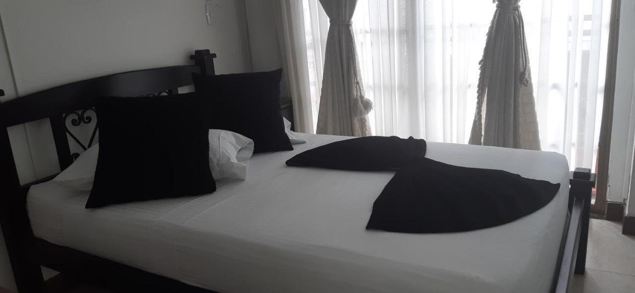 Hotel Colonial Pereira Bagian luar foto